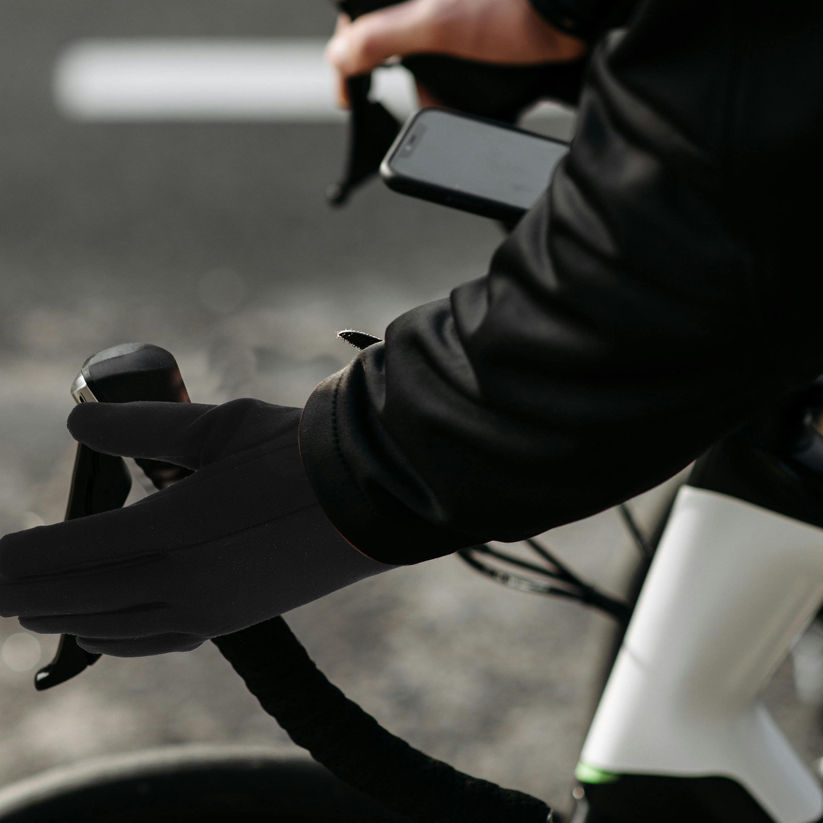 Snow Glove Insulated - หน้าจอสัมผัสได้ ถุงมือสกีสำหรับผู้หญิง สีดำ กันลม กันหนาว สำหรับปั่นจักรยาน